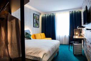 Kopster hotels lyon chambre ekip groupama stadium ldlc arena